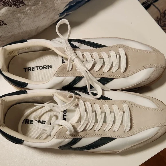 Tretorn Rawlins Vintage White and Green Lace-up Sneakers - Picture 3 of 5